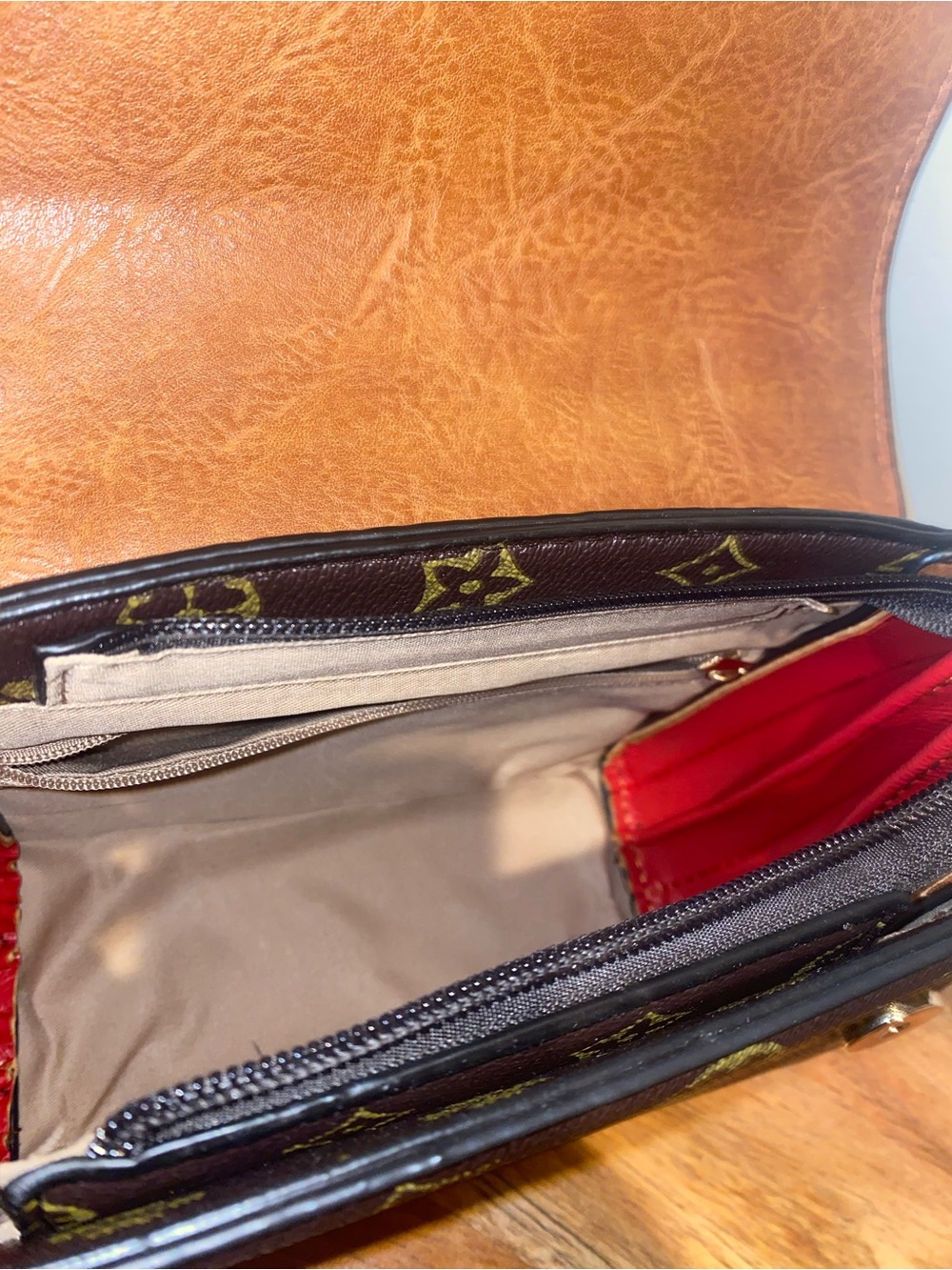 Fashion bag  gold tone LV and chain strapTwo-Tone Brown Monogram Crossbody - Picture 6 of 6